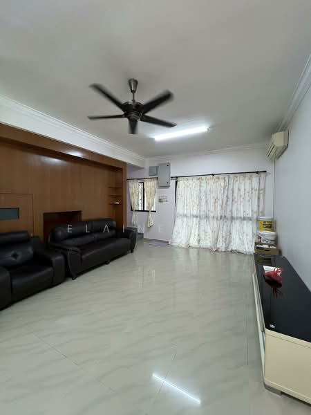 2-storey Terraced House for Rent in Setia Impian (Setia Alam) - Elaine Yap - Living Room - PropertyGuru.com.my