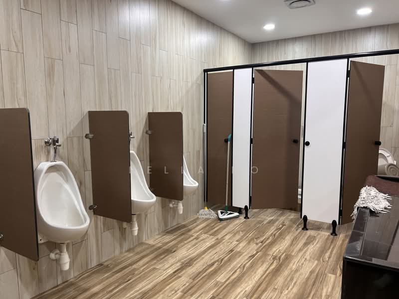 Terrace Factory for Rent in Taman Putri Kulai (Kulai) - Bella Ho - Bathroom - PropertyGuru.com.my