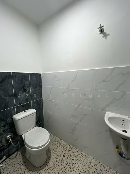 Taman Desa Rhu untuk Untuk Dijual - RM 290,000, Feb 2026 - Bathroom - PropertyGuru.com.my