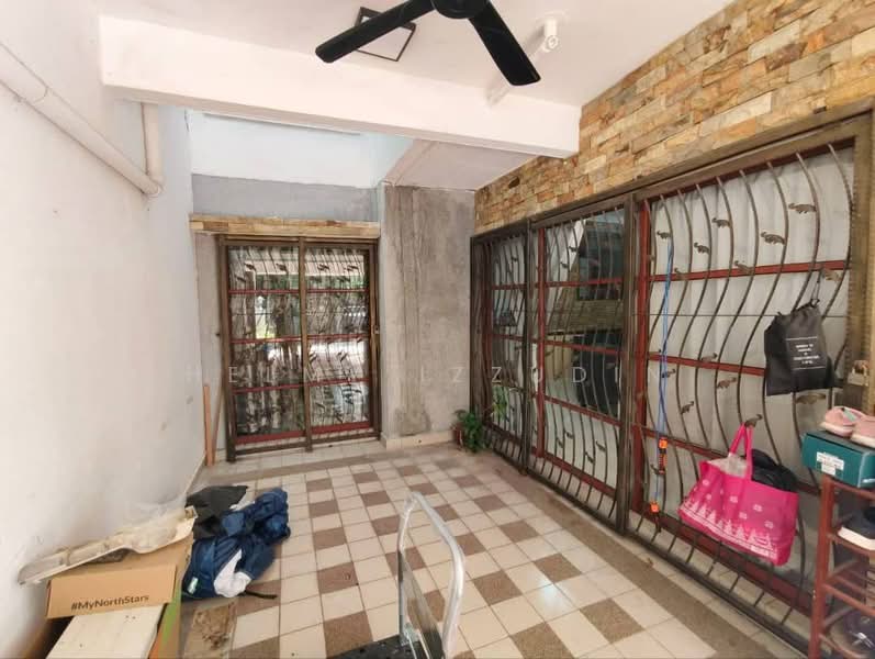 2-storey Terraced House for Sale in Putra Heights (Subang Jaya) - HELMY IZZUDIN - Entrance - PropertyGuru.com.my