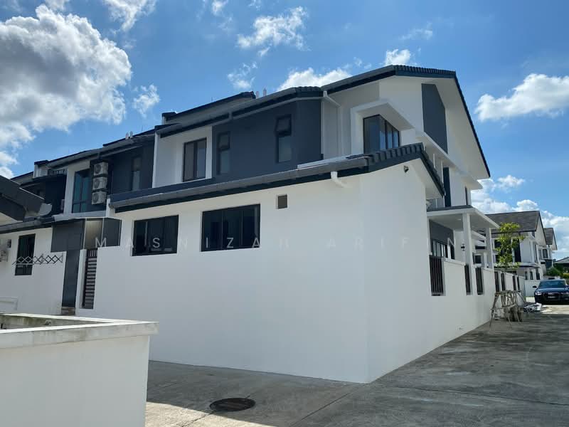 Semi-Detached House for Sale in Denai Alam (Shah Alam) - Masnizah Arifin - Exterior - PropertyGuru.com.my