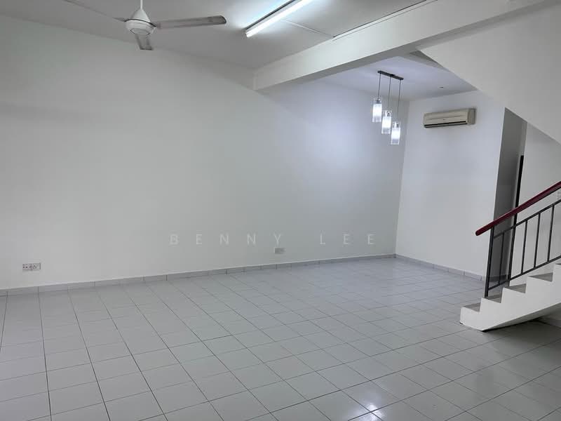 2.5-storey Terraced House for Rent in Taman Kurnia Indah (Cheras) - Benny Lee - Living Room - PropertyGuru.com.my