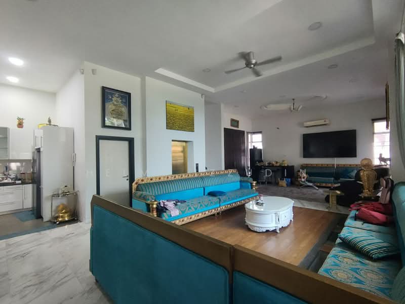 Semi-Detached House for Sale in Bukit Jelutong (Shah Alam) - HELMY IZZUDIN - Living Room - PropertyGuru.com.my