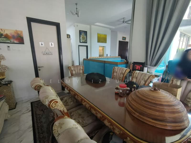 Semi-Detached House for Sale in Bukit Jelutong (Shah Alam) - HELMY IZZUDIN - Dining Room - PropertyGuru.com.my