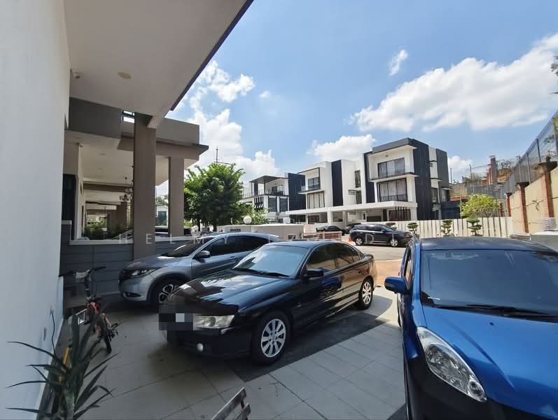 Semi-Detached House for Sale in Bukit Jelutong (Shah Alam) - HELMY IZZUDIN - Exterior - PropertyGuru.com.my