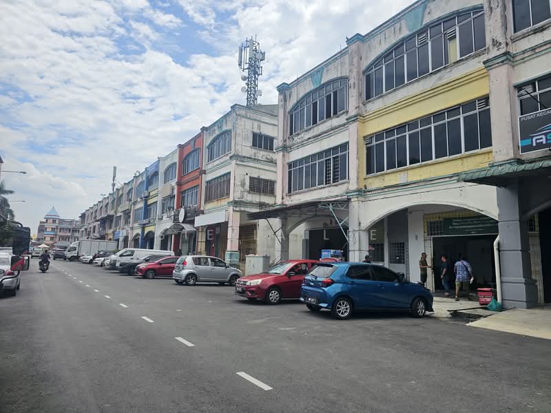 Shop for Rent in Taman Putri Jaya (Cheras) - Stella Lee - Exterior - PropertyGuru.com.my