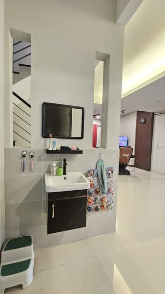2.5-storey Terraced House for Sale in Seksyen 16 (Shah Alam) - Foo Jenny - Bathroom - PropertyGuru.com.my