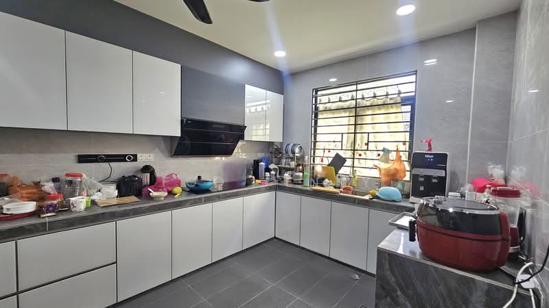 2.5-storey Terraced House for Sale in Seksyen 16 (Shah Alam) - Foo Jenny - Kitchen - PropertyGuru.com.my