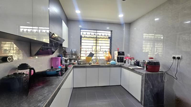 2.5-storey Terraced House for Sale in Seksyen 16 (Shah Alam) - Foo Jenny - Kitchen - PropertyGuru.com.my