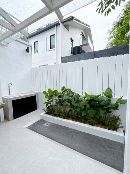 Rumah Teres 2.5 Tingkat untuk Dijual di Seksyen 16 (Shah Alam) - Jia Xiao, Foo Jenny - Exterior - PropertyGuru.com.my