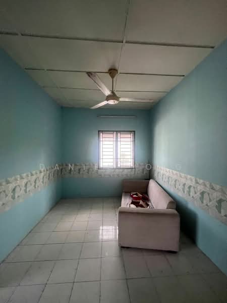 2-storey Terraced House for Sale in Taman Sri Putri (Kulai) - Daniel Yong - Living Room - PropertyGuru.com.my