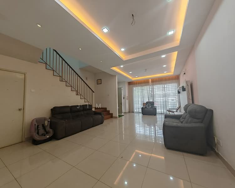 2-storey Terraced House for Sale in Bandar Saujana Putra (Tanjong Duabelas) - Jim Ling - Living Room - PropertyGuru.com.my