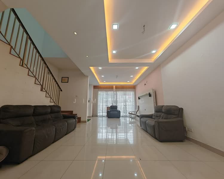 2-storey Terraced House for Sale in Bandar Saujana Putra (Tanjong Duabelas) - Jim Ling - Living Room - PropertyGuru.com.my