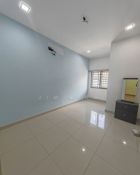 2-storey Terraced House for Sale in Bandar Saujana Putra (Tanjong Duabelas) - Jim Ling - Bedroom - PropertyGuru.com.my