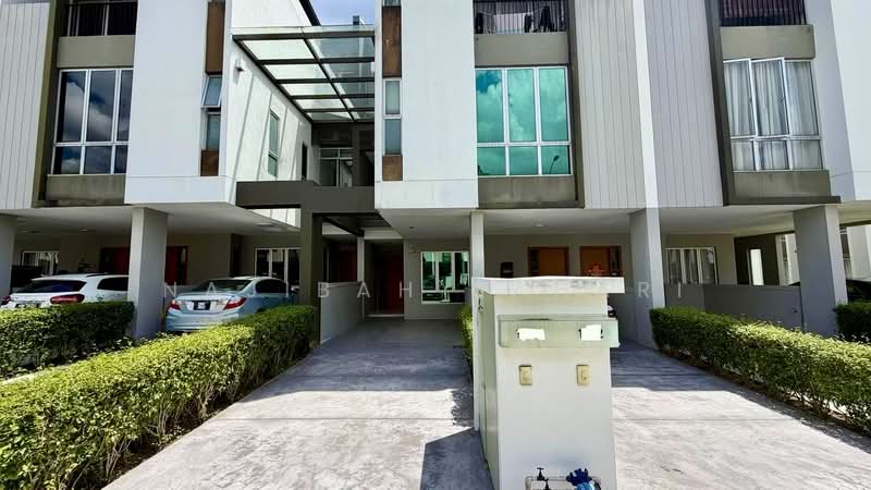 Townhouse for Rent in Kajang (Selangor) - Najibah Sahari - Exterior - PropertyGuru.com.my