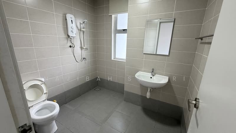 Townhouse for Rent in Kajang (Selangor) - Najibah Sahari - Bathroom - PropertyGuru.com.my