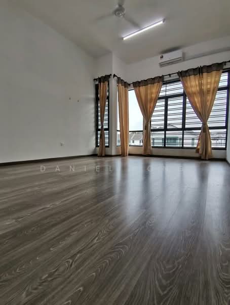 2-storey Terraced House for Sale in Bandar Tiram (Ulu Tiram) - Daniel Yong - Living Room - PropertyGuru.com.my