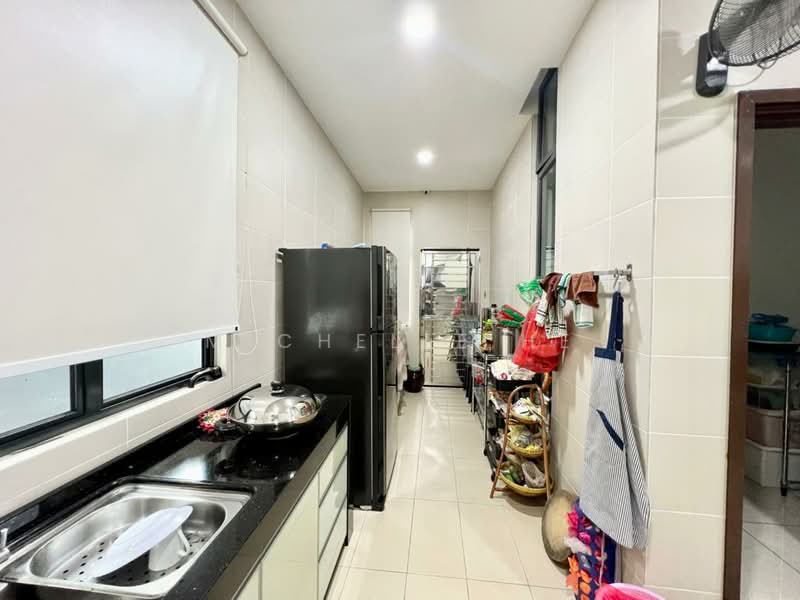 Semi-Detached House for Sale in Johor Bahru (Johor) - Michelle He - Kitchen - PropertyGuru.com.my