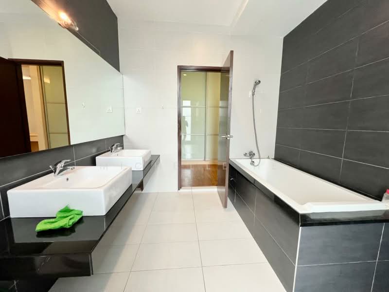 Semi-Detached House for Sale in Johor Bahru (Johor) - Michelle He - Bathroom - PropertyGuru.com.my