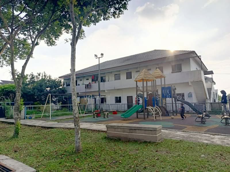 2-storey Terraced House for Sale in Kampung Jalan Kebun (Shah Alam) - Salawati Busro - Exterior - PropertyGuru.com.my