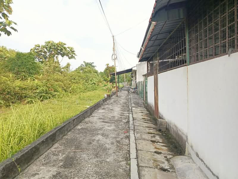 2-storey Terraced House for Sale in Kampung Jalan Kebun (Shah Alam) - Salawati Busro - Exterior - PropertyGuru.com.my