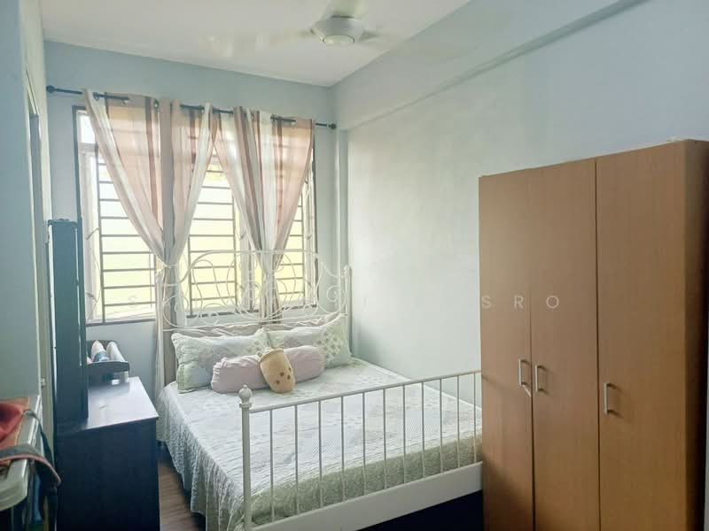 2-storey Terraced House for Sale in Kampung Jalan Kebun (Shah Alam) - Salawati Busro - Bedroom - PropertyGuru.com.my