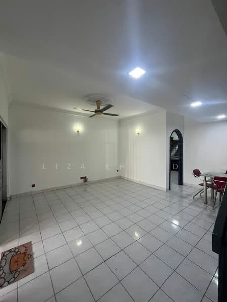 2-storey Terraced House for Sale in Taman Sri Haneco (Semenyih) - Liza Khalid - Living Room - PropertyGuru.com.my