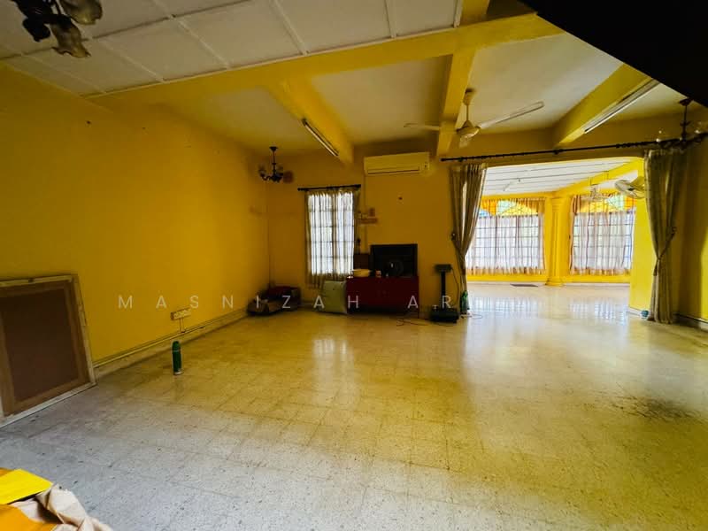 2-storey Terraced House for Sale in Cheras (Selangor) - Masnizah Arifin - Living Room - PropertyGuru.com.my