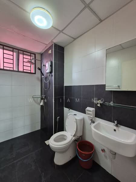 Apartment for Rent at D' Larkin Residence - William NG - Bathroom - PropertyGuru.com.my