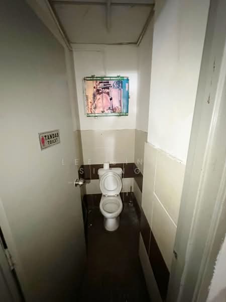 Shop for Rent in Petaling Jaya (Selangor) - Lee Sing Siong - Bathroom - PropertyGuru.com.my