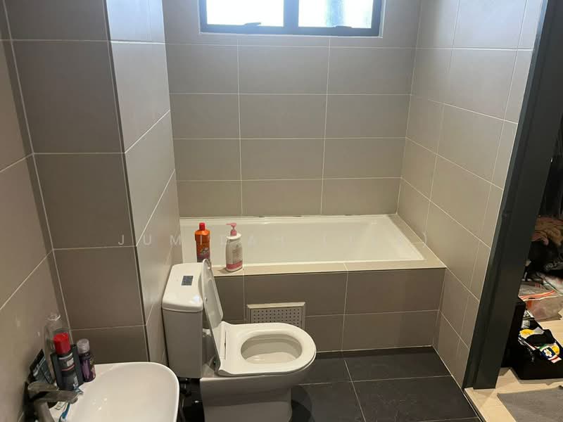 Semi-Detached House for Rent in Dengkil (Selangor) - JUMIDAH (JUE) - Bathroom - PropertyGuru.com.my