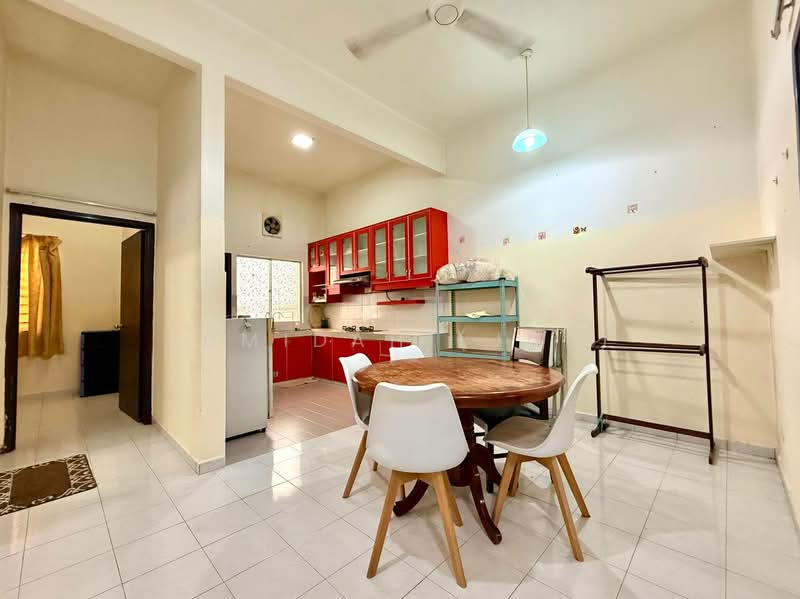 Semi-Detached House for Rent in Kajang (Selangor) - JUMIDAH (JUE) - Kitchen - PropertyGuru.com.my