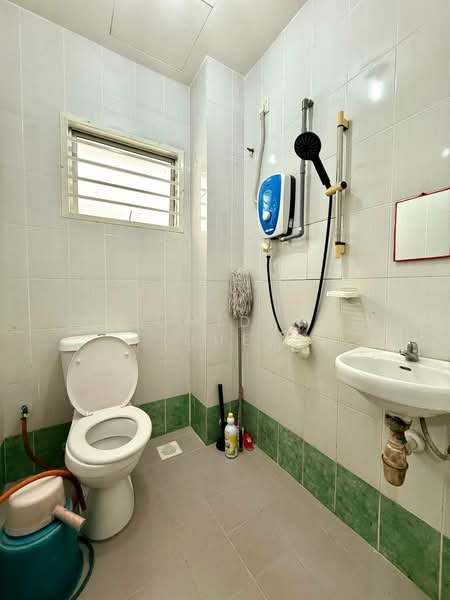 Semi-Detached House for Rent in Kajang (Selangor) - JUMIDAH (JUE) - Bathroom - PropertyGuru.com.my