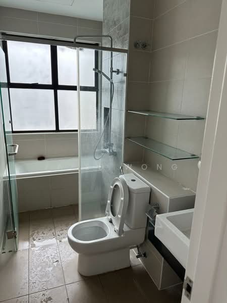 Condominium for Sale at Isle of Kamares - Jared Wong - Bathroom - PropertyGuru.com.my