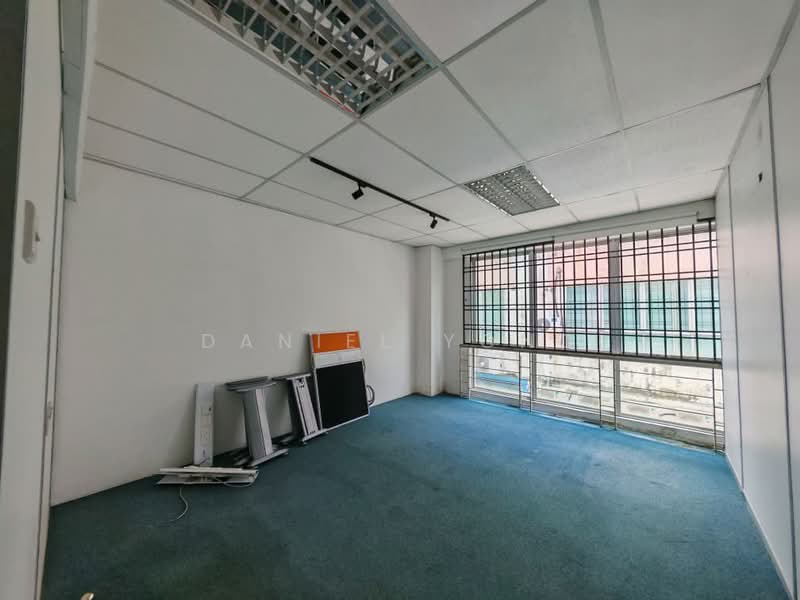 Shop for Rent in Taman Molek (Johor Bahru) - Daniel Yong - Interior - PropertyGuru.com.my