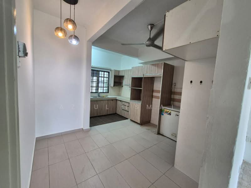 Taman Sri Gombak untuk Untuk Dijual - RM 570,000, Mac 2026 - Kitchen - PropertyGuru.com.my