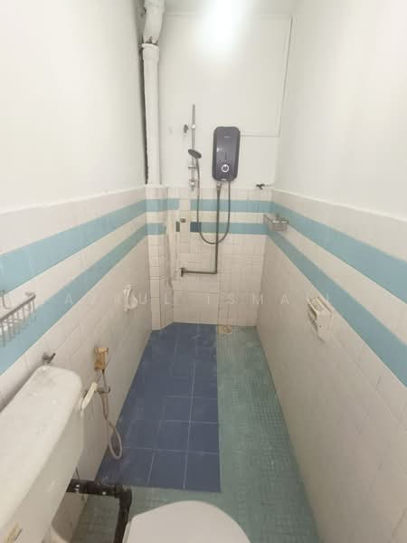 Taman Sri Gombak untuk Untuk Dijual - RM 570,000, Mac 2026 - Bathroom - PropertyGuru.com.my