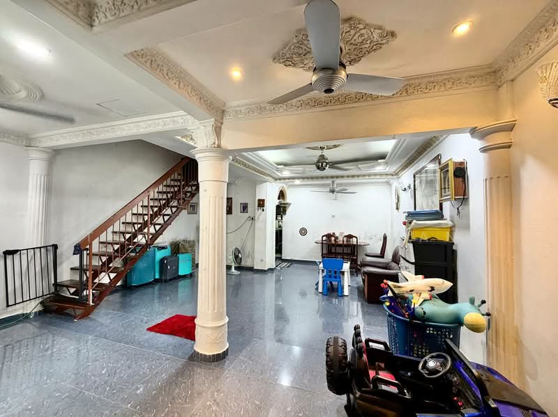 Taman Medan untuk Untuk Dijual - RM 530,000, Feb 2026 - Living Room - PropertyGuru.com.my