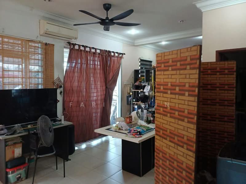 Taman Dato' Hormat untuk Untuk Dijual - RM 420,000, Feb 2026 - Living Room - PropertyGuru.com.my