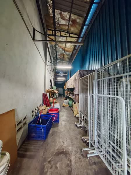 Semi-D Factory for Rent in Taman Tan Sri Yaacob (Johor Bahru) - Daniel Yong - Corridor - PropertyGuru.com.my