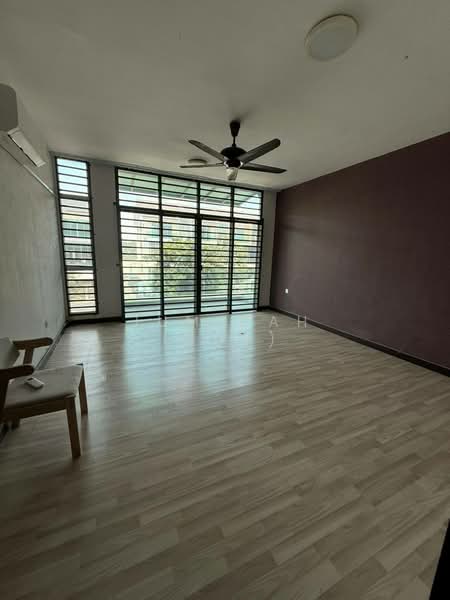 3-storey Terraced House for Rent in Kajang (Selangor) - JUMIDAH (JUE) - Living Room - PropertyGuru.com.my