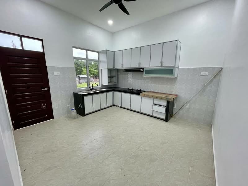 Alor Tuman, Marang untuk Untuk Dijual - RM 397,000, Mac 2026 - Kitchen - PropertyGuru.com.my