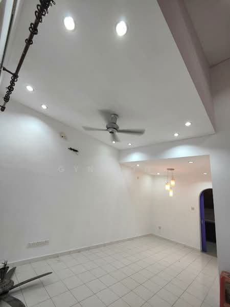 Taman Setia Indah untuk Untuk Disewa - RM 1,500 /bulan, Feb 2026 - Living Room - PropertyGuru.com.my