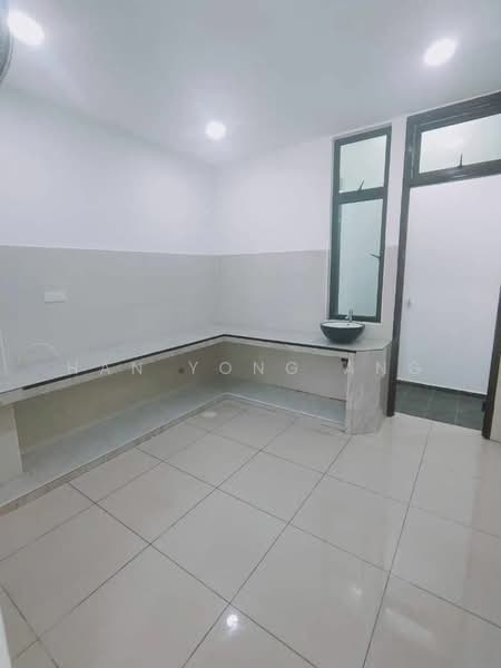 Cluster House for Sale in Kota Masai (Pasir Gudang) - Han Yong Ang - Kitchen - PropertyGuru.com.my