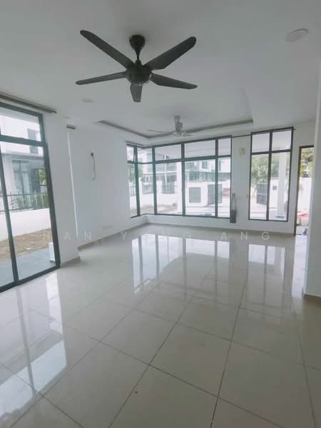 Cluster House for Sale in Kota Masai (Pasir Gudang) - Han Yong Ang - Living Room - PropertyGuru.com.my