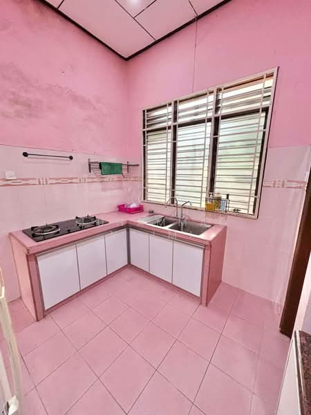 Alor Tempoyak, Dungun untuk Untuk Dijual - RM 338,000, Mac 2026 - Kitchen - PropertyGuru.com.my