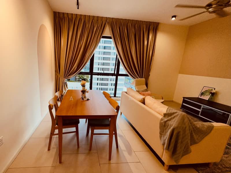 SqWhere Service Apartments untuk Untuk Dijual - RM 530,000, Feb 2026 - Living Room - PropertyGuru.com.my