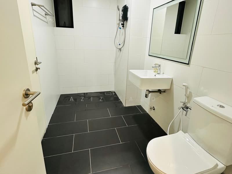 SqWhere Service Apartments untuk Untuk Dijual - RM 530,000, Feb 2026 - Bathroom - PropertyGuru.com.my
