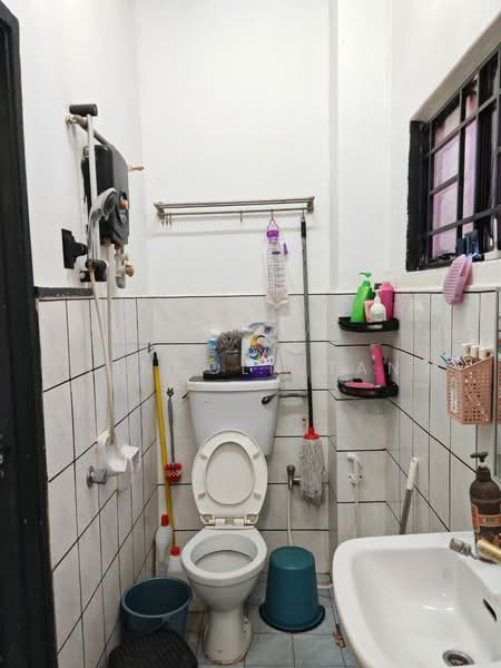Taman Tun Perak untuk Untuk Dijual - RM 495,000, Mac 2026 - Bathroom - PropertyGuru.com.my