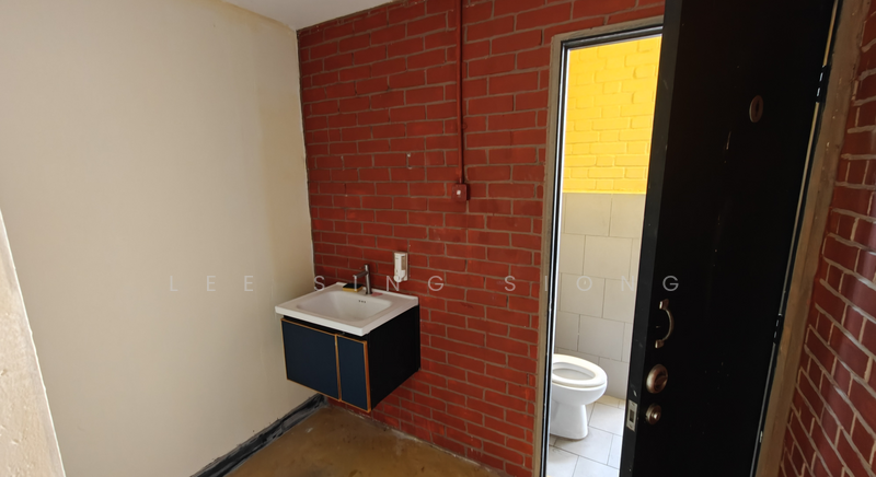 (Corner) T6 Pusat Komersial LGSB Sungai Buloh untuk Untuk Disewa - RM 6,000 /bulan, Mac 2026 - Bathroom - PropertyGuru.com.my